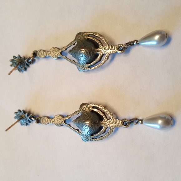 Dangle Earrings with Crystals - Picture 4 of 5